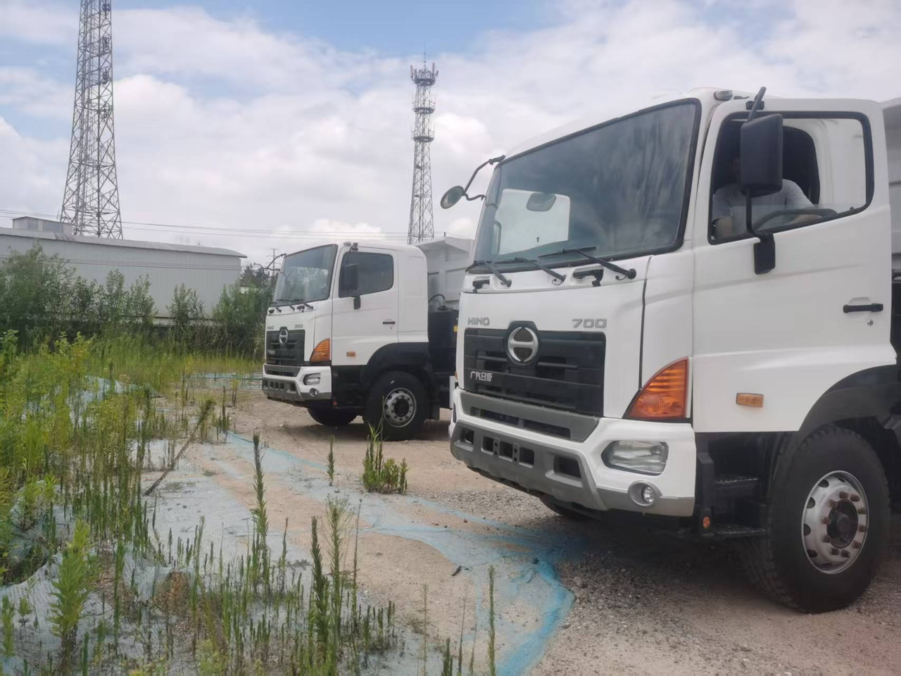 HINO 6×4,10 wheels - Самосвал: фото 2 HINO 6×4,10 wheels - Самосвал: фото 2