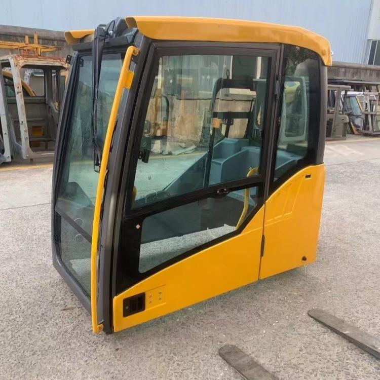 HITACHI ZX200-3 - Кабина для Экскаваторов: фото 1 HITACHI ZX200-3 - Кабина для Экскаваторов: фото 1