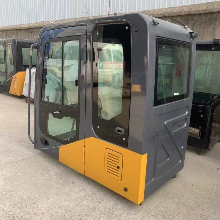 HITACHI ZX240-3 - Кабина для Экскаваторов: фото 1 HITACHI ZX240-3 - Кабина для Экскаваторов: фото 1