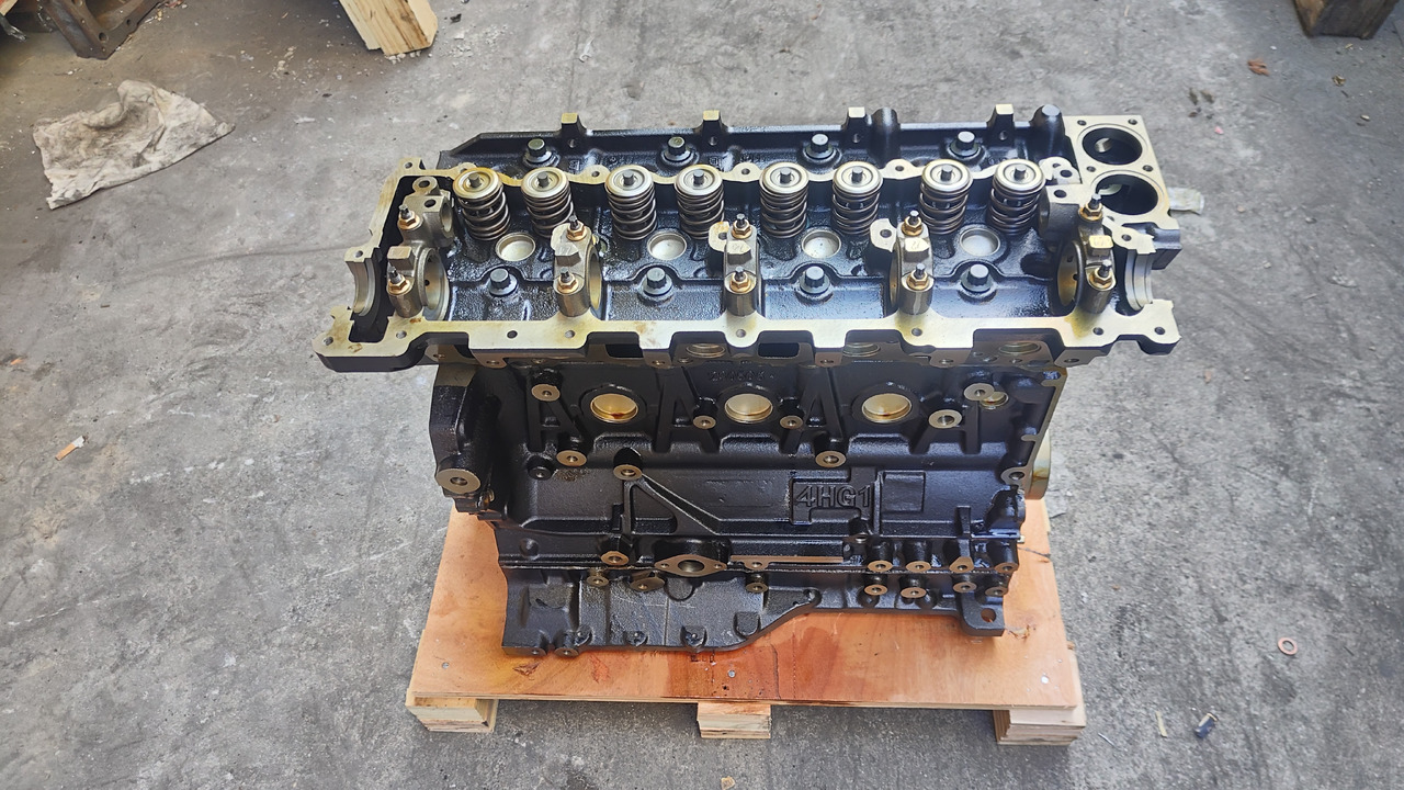 ISUZU 4HG1 - Двигатель для Экскаваторов: фото 1 ISUZU 4HG1 - Двигатель для Экскаваторов: фото 1