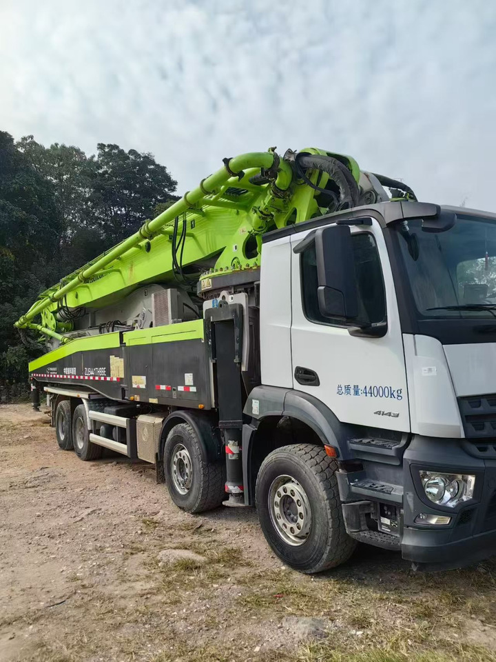 MERCEDES-BENZ,Zoomlion 59 Meters - Автобетононасос-смеситель: фото 2 MERCEDES-BENZ,Zoomlion 59 Meters - Автобетононасос-смеситель: фото 2