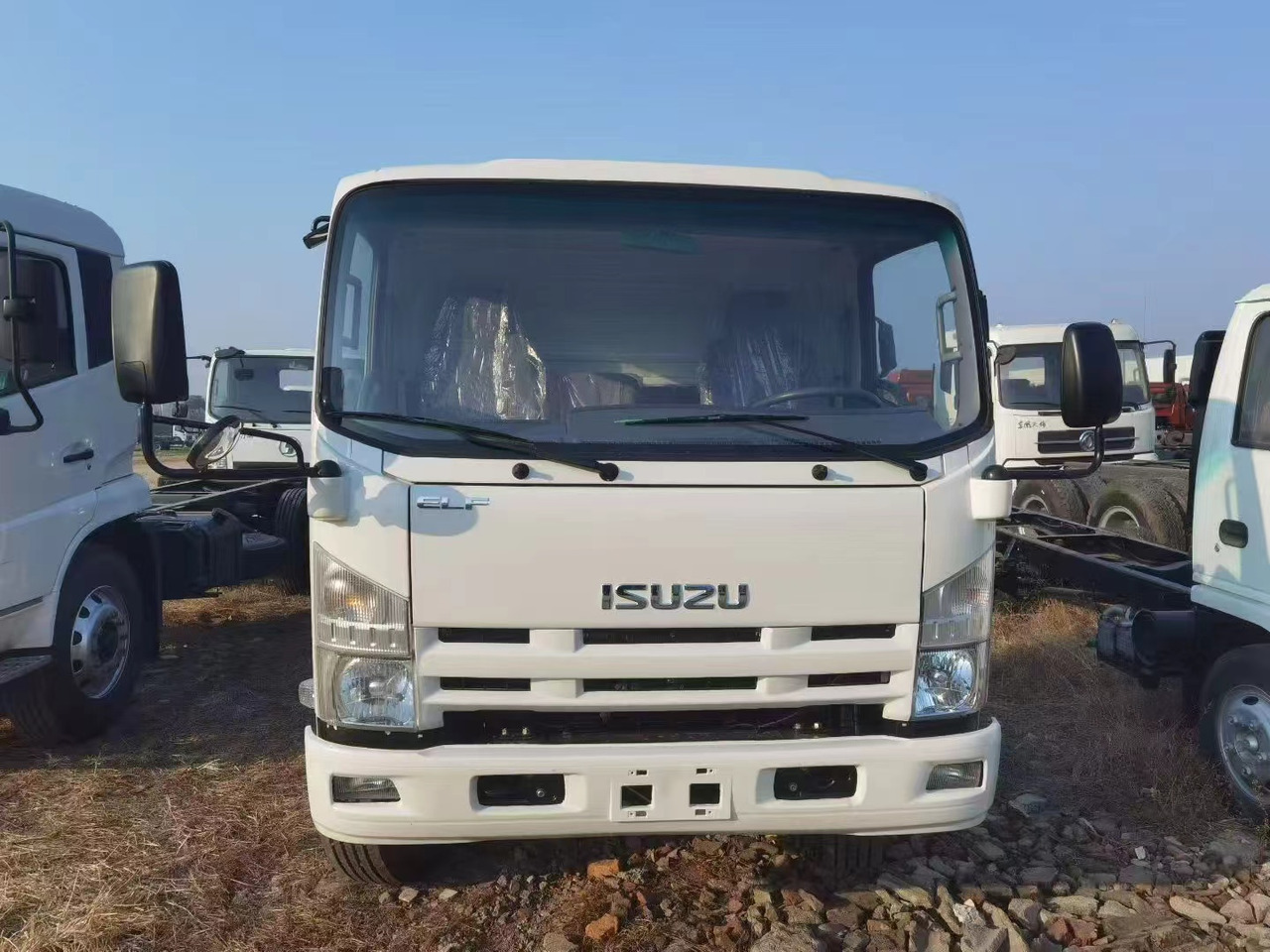 ISUZU KV100 ,4×2 - Тягач: фото 3 ISUZU KV100 ,4×2 - Тягач: фото 3