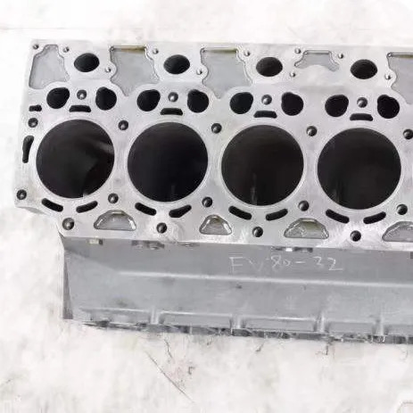 VOLVO D6E - Блок цилиндров для Экскаваторов: фото 1 VOLVO D6E - Блок цилиндров для Экскаваторов: фото 1