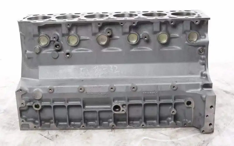 VOLVO D6E - Блок цилиндров для Экскаваторов: фото 2 VOLVO D6E - Блок цилиндров для Экскаваторов: фото 2