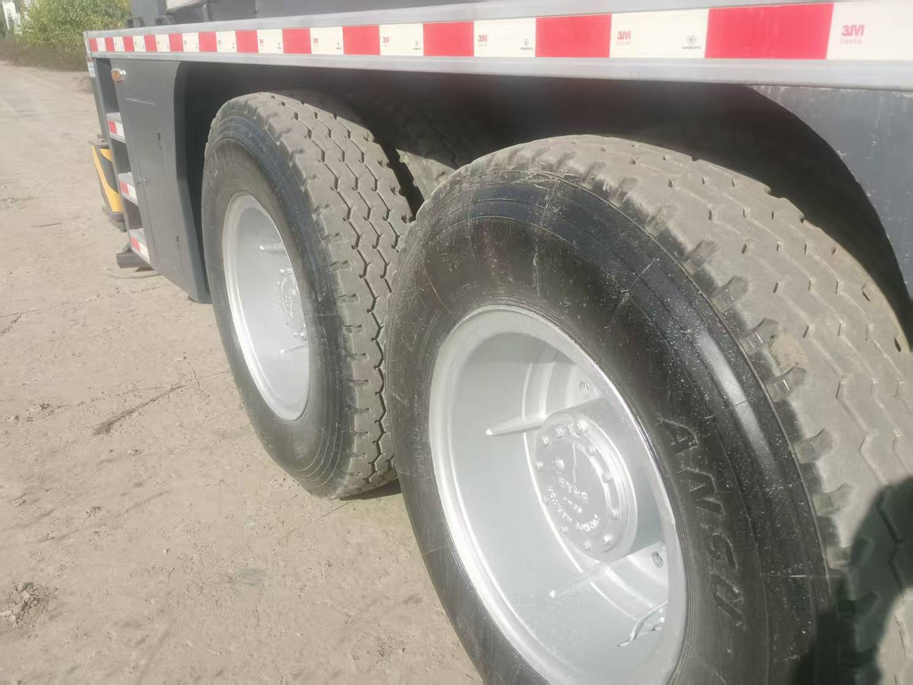 XCMG 70TONS - Автоманипулятор: фото 3 XCMG 70TONS - Автоманипулятор: фото 3