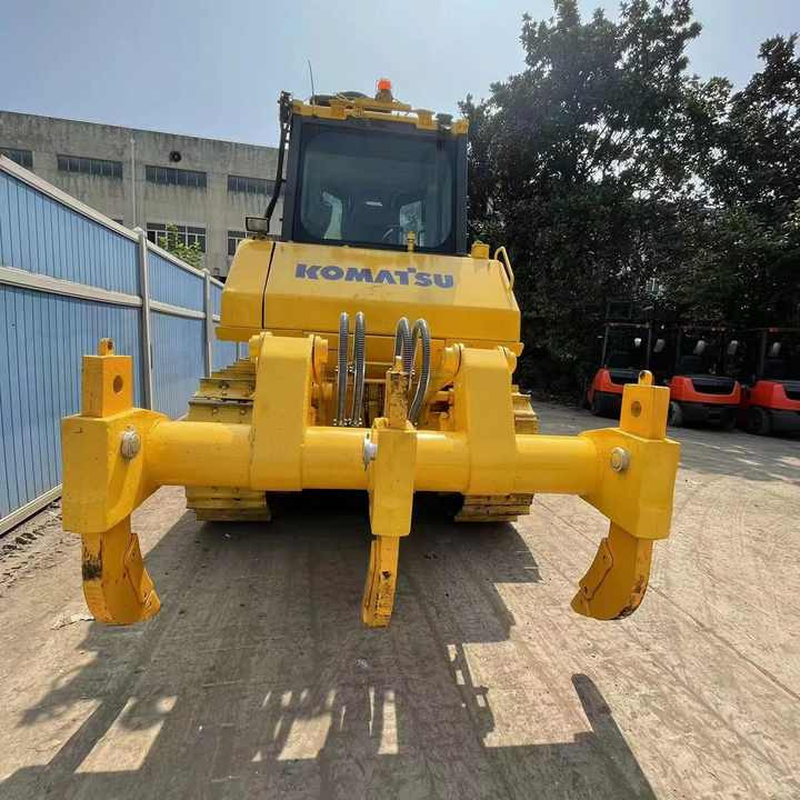 Cheap Price komatsu D65 Bulldozer with Ripper , Original Made Dozer komatsu D65 , komatsu D65p D80p D85p Bulldozer - Бульдозер: фото 5 Cheap Price komatsu D65 Bulldozer with Ripper , Original Made Dozer komatsu D65 , komatsu D65p D80p D85p Bulldozer - Бульдозер: фото 5