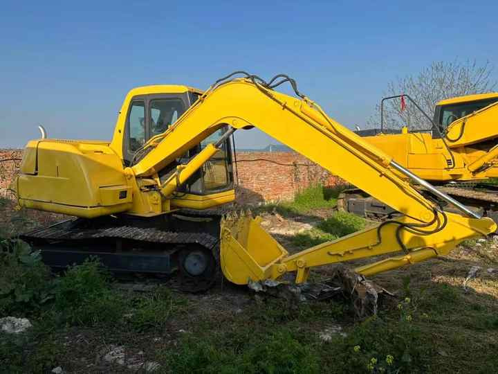 Cheap Used Komatsu PC60-7 Crawler Excavator with High Efficiency Used Heavy Machinery Komatsu P60-7 Digger Cheap for Sale - Гусеничный экскаватор: фото 5 Cheap Used Komatsu PC60-7 Crawler Excavator with High Efficiency Used Heavy Machinery Komatsu P60-7 Digger Cheap for Sale - Гусеничный экскаватор: фото 5
