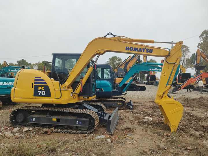 Cheap Used Komatsu PC70-8 Crawler Excavator with High Efficiency Used Heavy Machinery Komatsu PC70-8 Digger Cheap for Sale - Гусеничный экскаватор: фото 5 Cheap Used Komatsu PC70-8 Crawler Excavator with High Efficiency Used Heavy Machinery Komatsu PC70-8 Digger Cheap for Sale - Гусеничный экскаватор: фото 5