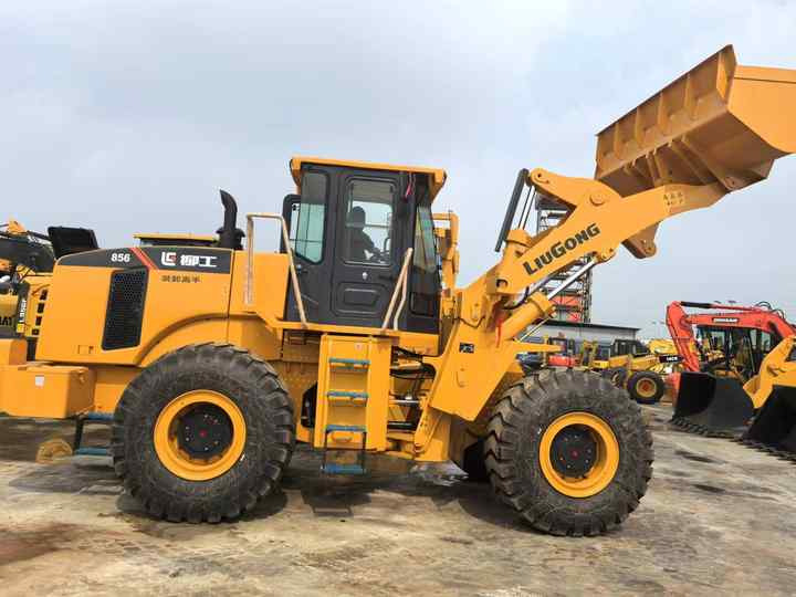 China Famous Brand LiuGong Medium-sized Wheel Loader LiuGong 856N Loader for Earthmoving, Mining, Construction for Sale - Колёсный погрузчик: фото 2 China Famous Brand LiuGong Medium-sized Wheel Loader LiuGong 856N Loader for Earthmoving, Mining, Construction for Sale - Колёсный погрузчик: фото 2