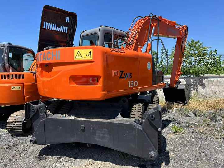 Hot Sale! Used Hitachi ZX130 Wheel Excavator |Excellent Condition| Best Price | Perfect for Construction & Road Projects - Экскаватор: фото 4 Hot Sale! Used Hitachi ZX130 Wheel Excavator |Excellent Condition| Best Price | Perfect for Construction & Road Projects - Экскаватор: фото 4