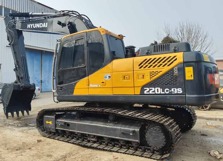 Hyundai Digger 220lc-9s Second Hand Korea Made High Performance Machine Hyundai Excavator for Sale - Гусеничный экскаватор: фото 2 Hyundai Digger 220lc-9s Second Hand Korea Made High Performance Machine Hyundai Excavator for Sale - Гусеничный экскаватор: фото 2