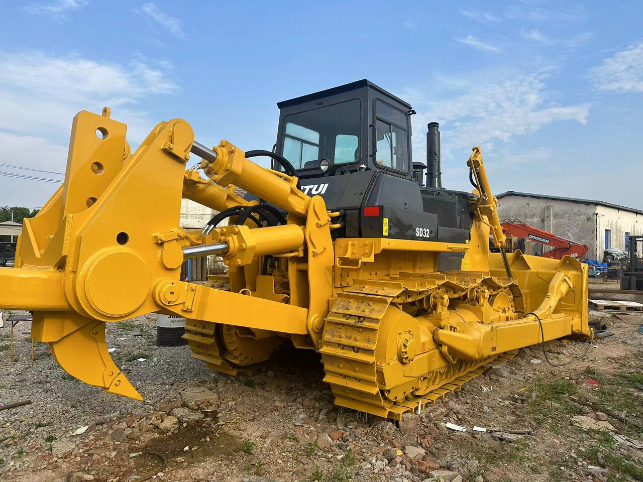 SHANTUI USED SHANTUI SD32 Hotsale Bulldozer - Бульдозер: фото 2 SHANTUI USED SHANTUI SD32 Hotsale Bulldozer - Бульдозер: фото 2