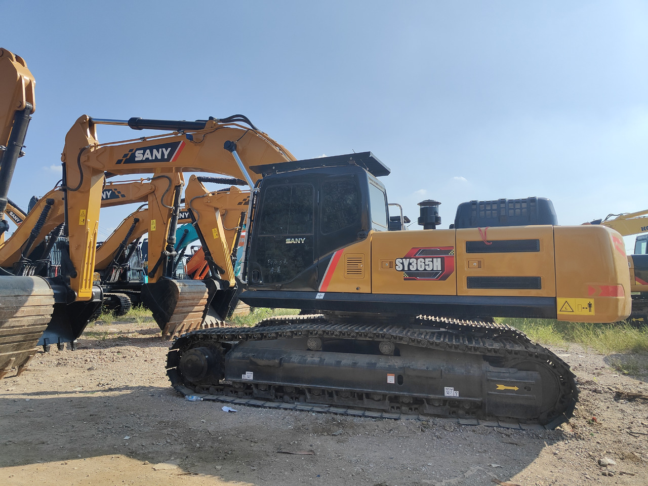 SANY China Hotsale Used Cheap Price Excavator SY365H - Строительная техника: фото 2 SANY China Hotsale Used Cheap Price Excavator SY365H - Строительная техника: фото 2