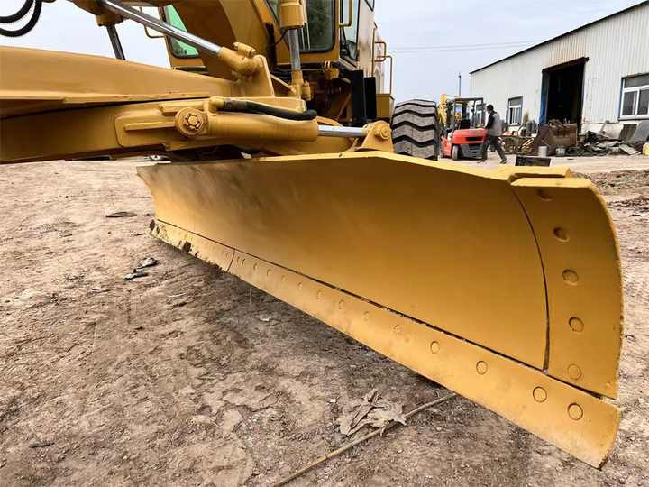 Used CAT 140H Motor Grader From Japan with Excellent Performance Caterpillar 140h in Good Condition for Sale - Экскаватор: фото 4 Used CAT 140H Motor Grader From Japan with Excellent Performance Caterpillar 140h in Good Condition for Sale - Экскаватор: фото 4