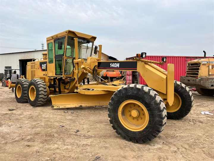 Used CAT 140H Motor Grader From Japan with Excellent Performance Caterpillar 140h in Good Condition for Sale - Экскаватор: фото 3 Used CAT 140H Motor Grader From Japan with Excellent Performance Caterpillar 140h in Good Condition for Sale - Экскаватор: фото 3
