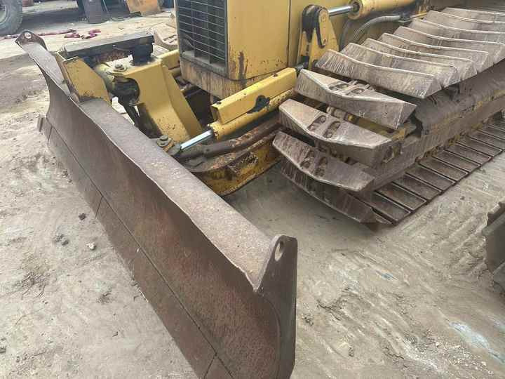 Used Caterpillar CAT D3G Land Road Motor Bulldozer CAT Used Grader Cheap Price for Sale - Бульдозер: фото 5 Used Caterpillar CAT D3G Land Road Motor Bulldozer CAT Used Grader Cheap Price for Sale - Бульдозер: фото 5