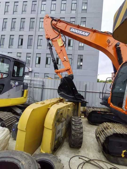 Used Digger DOOSAN DX140 Construction Machinery Construction Digger Used DOOSAN DX140 Cheap Excavator - Гусеничный экскаватор: фото 5 Used Digger DOOSAN DX140 Construction Machinery Construction Digger Used DOOSAN DX140 Cheap Excavator - Гусеничный экскаватор: фото 5