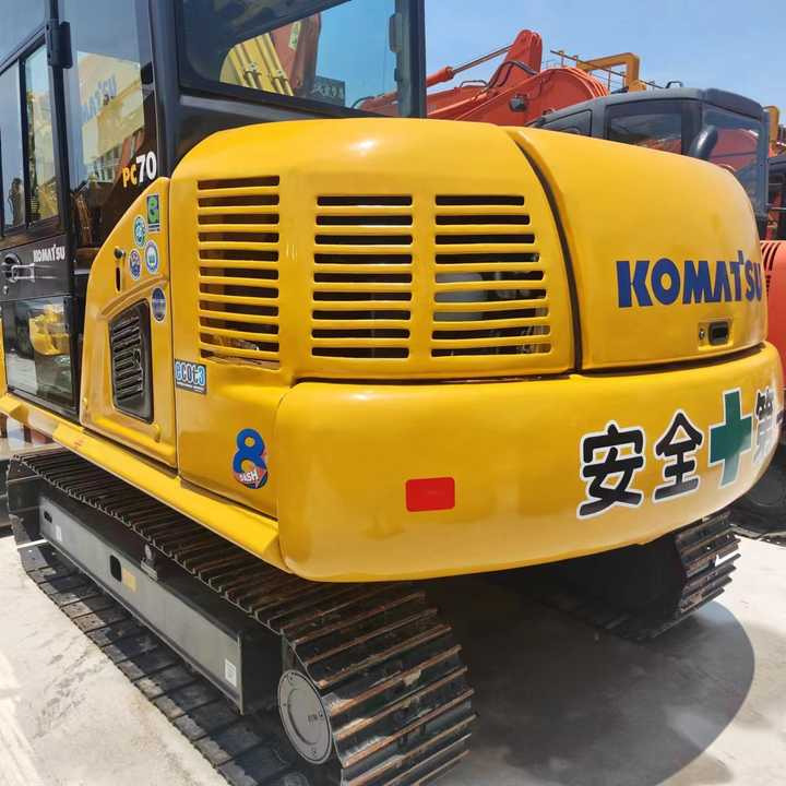 Used Excavator KOMATSU PC70-8 Construction Machinery Excavator PC70-8 PC60 PC70 Excavators for Sale at Negotiable Price - Экскаватор: фото 3 Used Excavator KOMATSU PC70-8 Construction Machinery Excavator PC70-8 PC60 PC70 Excavators for Sale at Negotiable Price - Экскаватор: фото 3