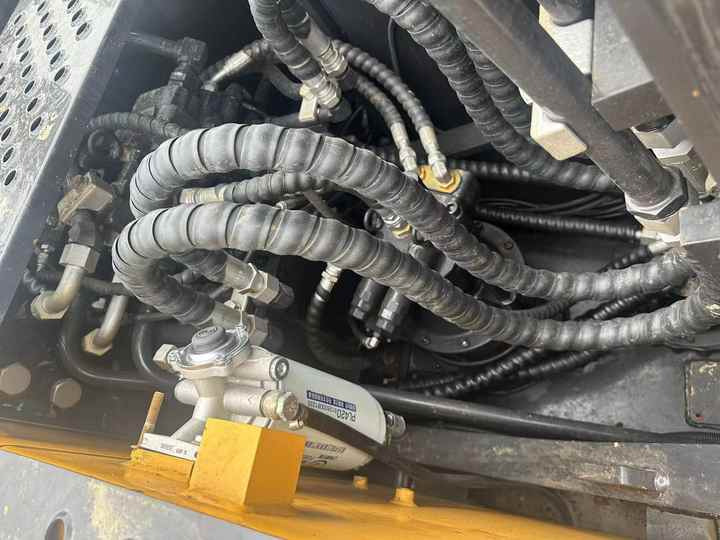 Used Original Volvo EC140 Excavator on Sale - Гусеничный экскаватор: фото 2 Used Original Volvo EC140 Excavator on Sale - Гусеничный экскаватор: фото 2