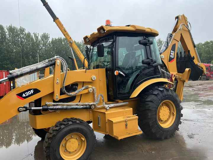 Used Wheel Loader CAT420F Caterpillar 420F Construction Machinery Mini Wheel Skid Steer Loader in Stock - Экскаватор-погрузчик: фото 2 Used Wheel Loader CAT420F Caterpillar 420F Construction Machinery Mini Wheel Skid Steer Loader in Stock - Экскаватор-погрузчик: фото 2