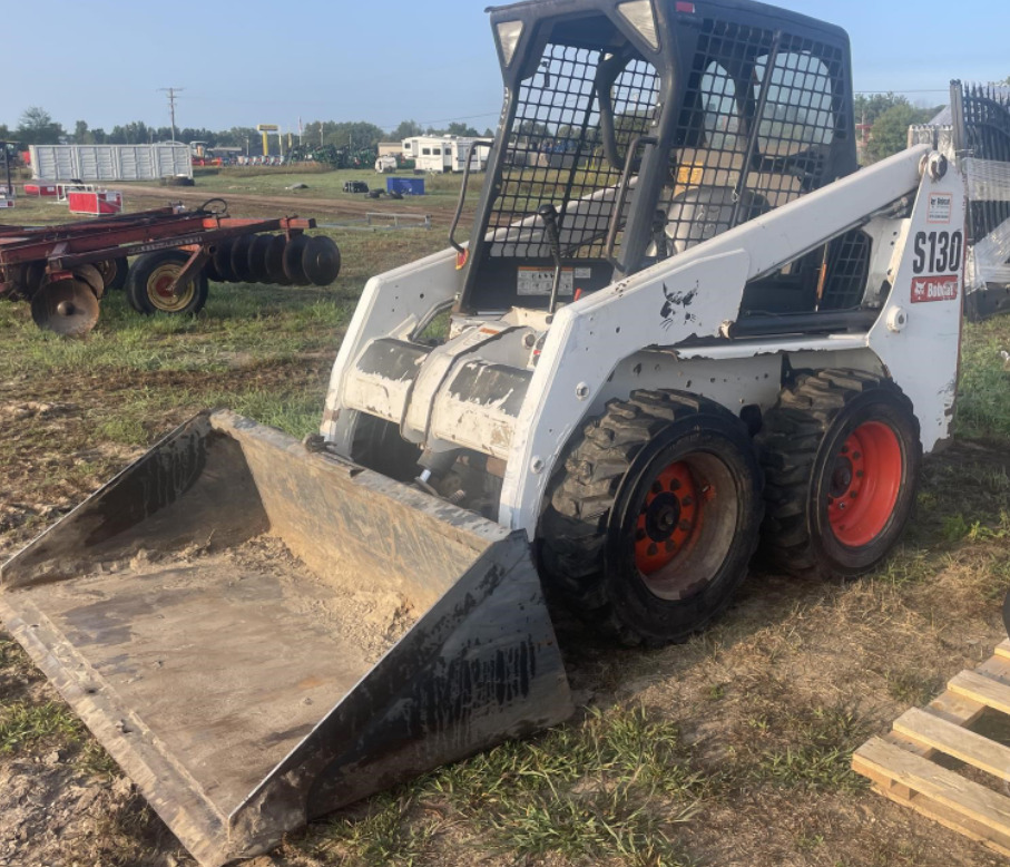 BOBCAT S130 - Мини-погрузчик с бортовым поворотом: фото 3 BOBCAT S130 - Мини-погрузчик с бортовым поворотом: фото 3