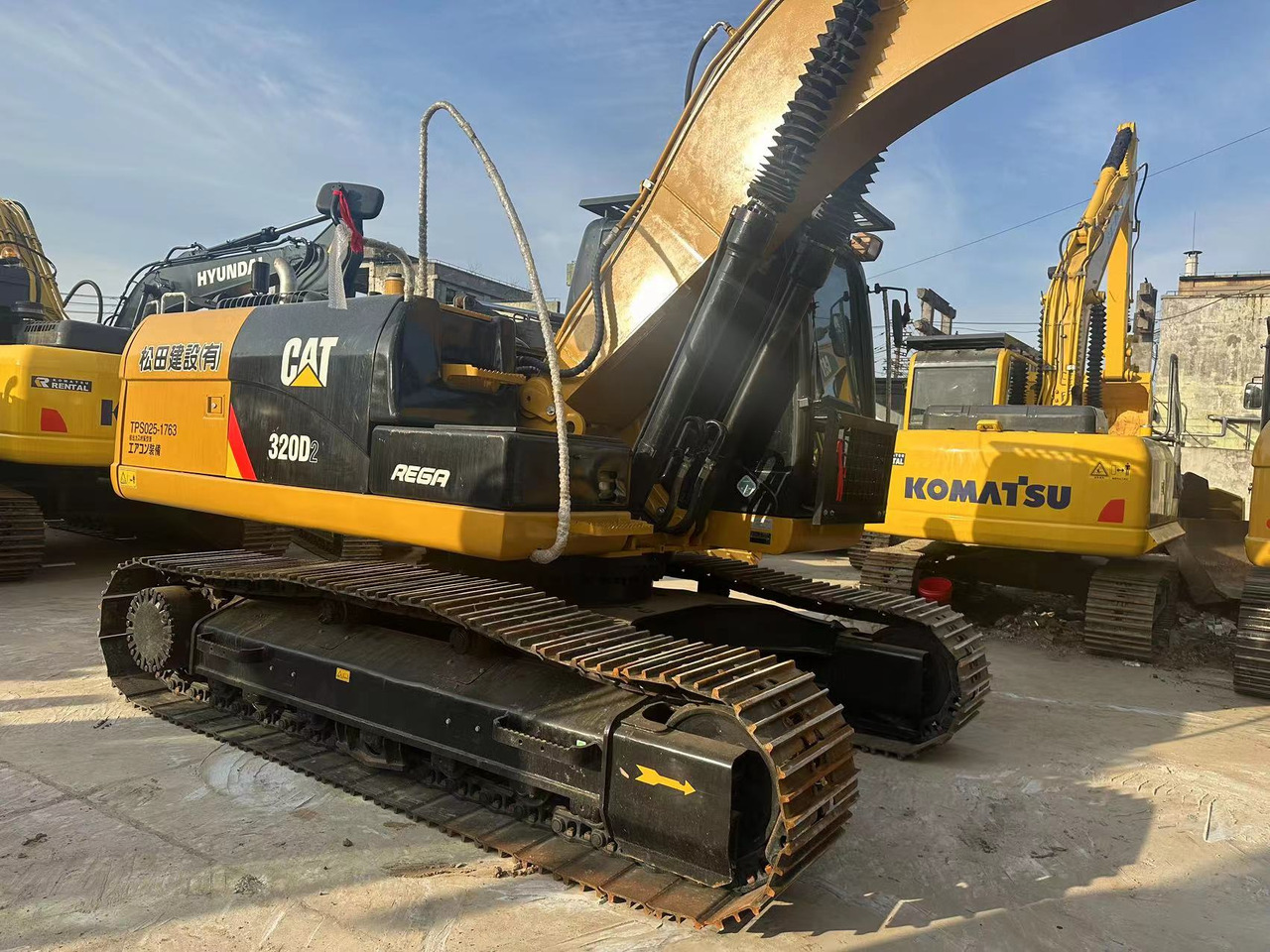 CATERPILLAR 320D - Гусеничный экскаватор: фото 3 CATERPILLAR 320D - Гусеничный экскаватор: фото 3