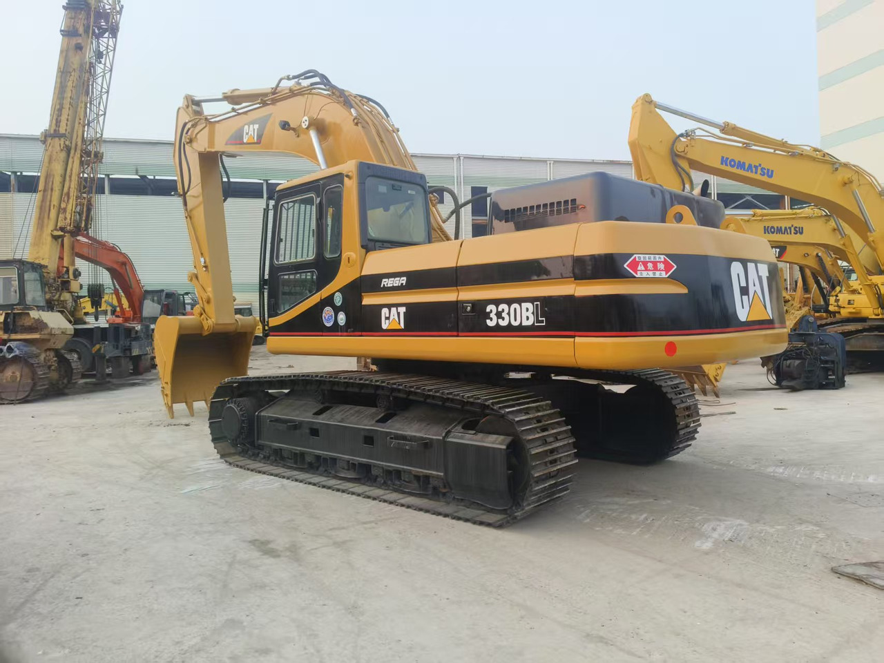 CATERPILLAR 330BL - Гусеничный экскаватор: фото 3 CATERPILLAR 330BL - Гусеничный экскаватор: фото 3