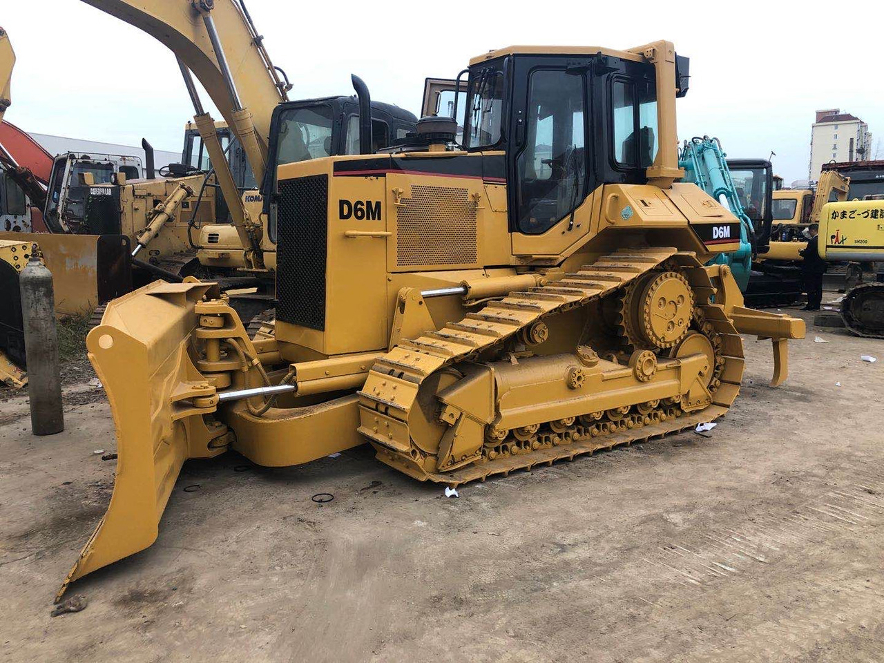 CATERPILLAR D6M - Бульдозер: фото 1 CATERPILLAR D6M - Бульдозер: фото 1