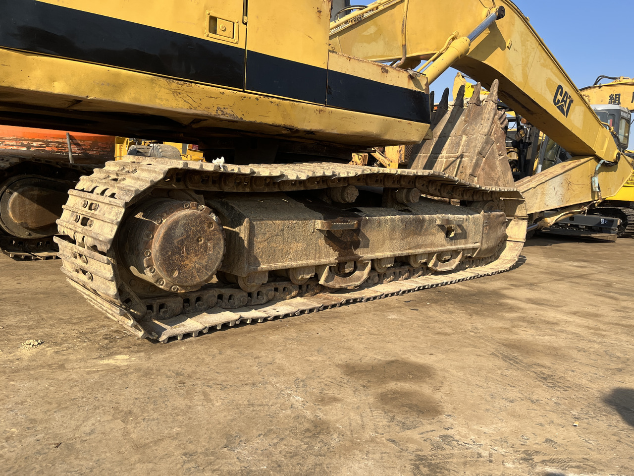 CATERPILLAR E200 - Гусеничный экскаватор: фото 4 CATERPILLAR E200 - Гусеничный экскаватор: фото 4