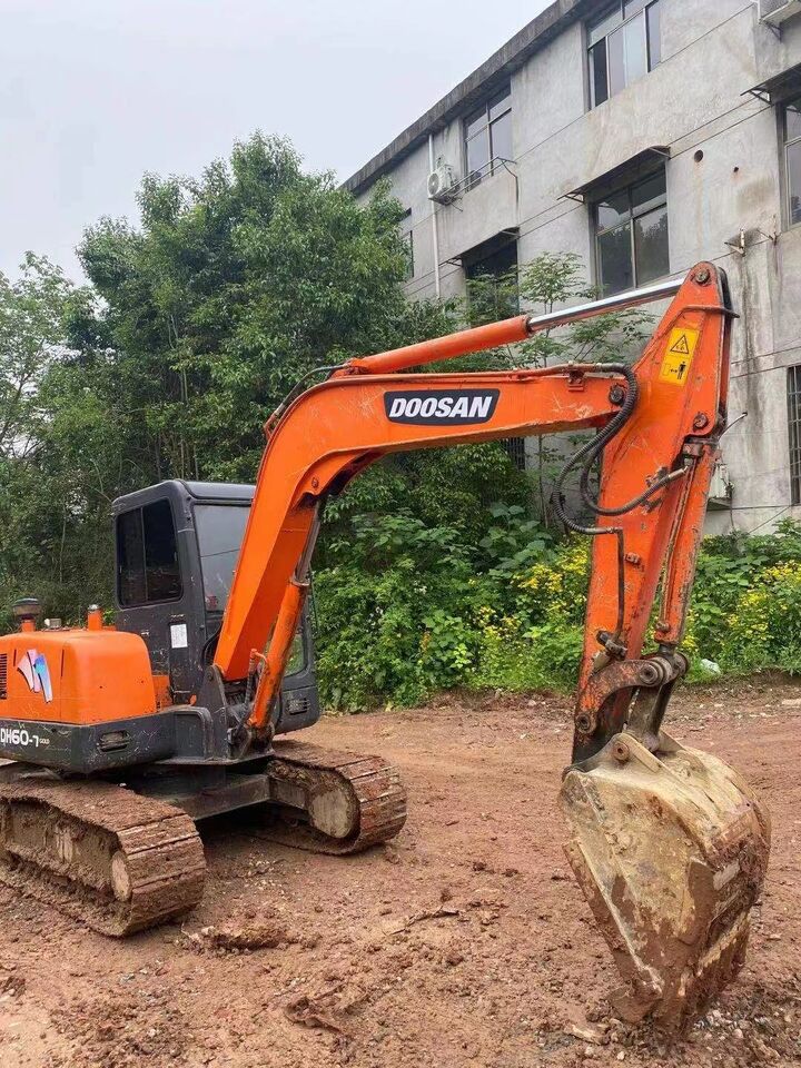 DOOSAN DH60-7 - Мини-экскаватор: фото 2 DOOSAN DH60-7 - Мини-экскаватор: фото 2