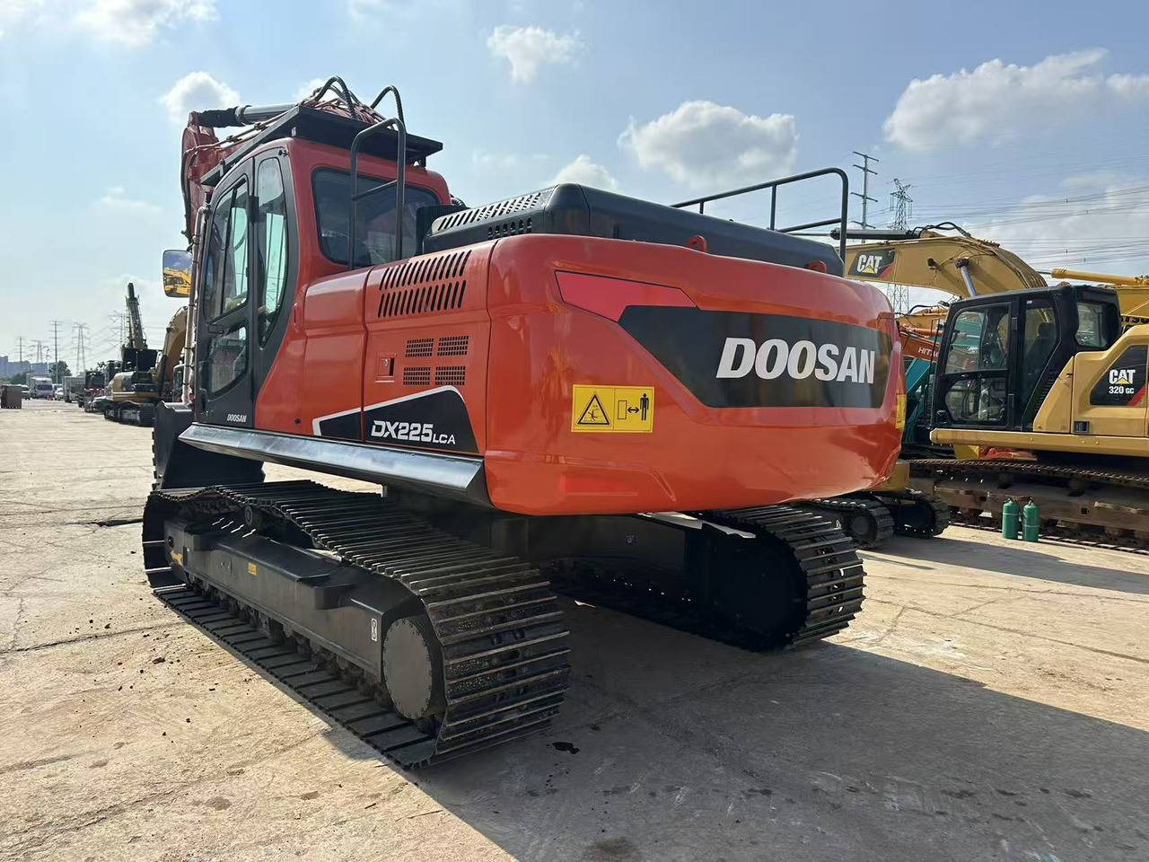 DOOSAN DX225LCA - Гусеничный экскаватор: фото 4 DOOSAN DX225LCA - Гусеничный экскаватор: фото 4