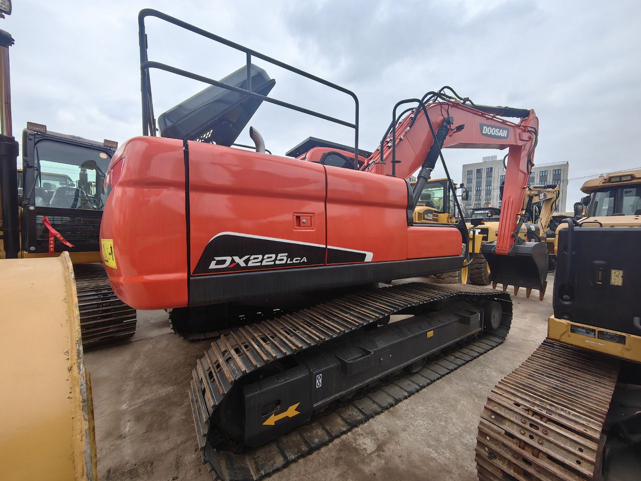 DOOSAN DX225LCA - Гусеничный экскаватор: фото 3 DOOSAN DX225LCA - Гусеничный экскаватор: фото 3