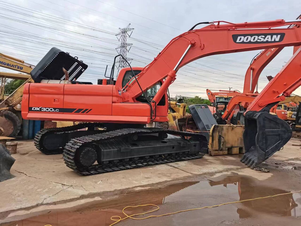 DOOSAN DX300LC - Экскаватор: фото 1 DOOSAN DX300LC - Экскаватор: фото 1