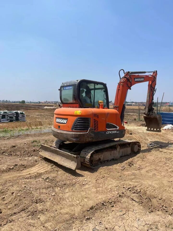 DOOSAN DX55 - Мини-экскаватор: фото 1 DOOSAN DX55 - Мини-экскаватор: фото 1