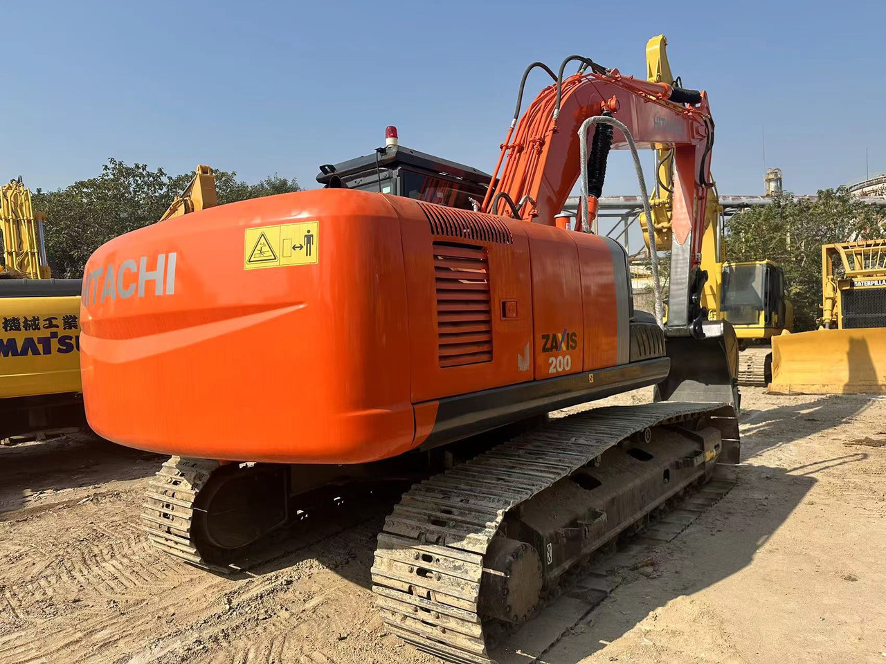 HITACHI ZX200-3 - Гусеничный экскаватор: фото 2 HITACHI ZX200-3 - Гусеничный экскаватор: фото 2