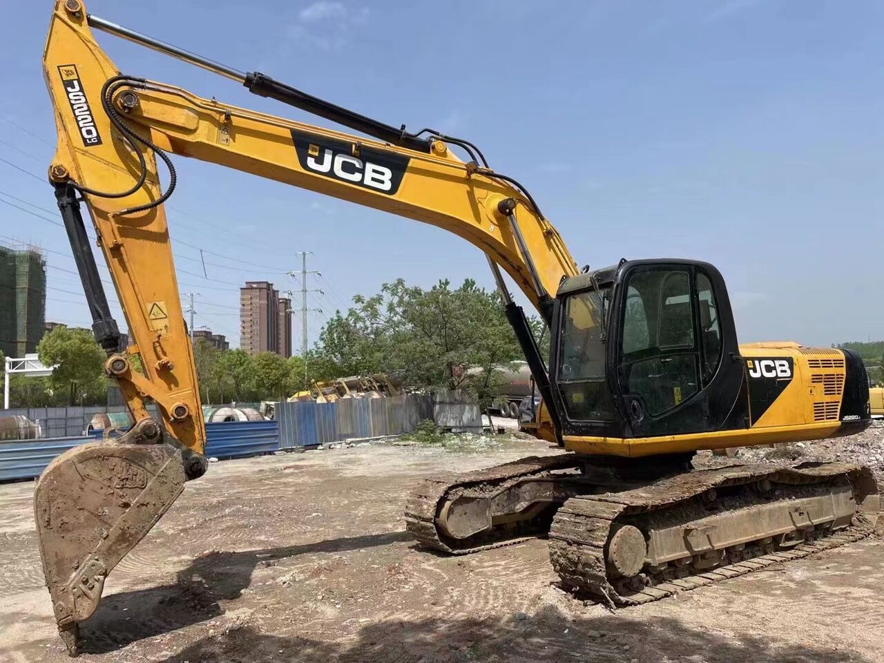 JCB JS220LC - Экскаватор: фото 1 JCB JS220LC - Экскаватор: фото 1
