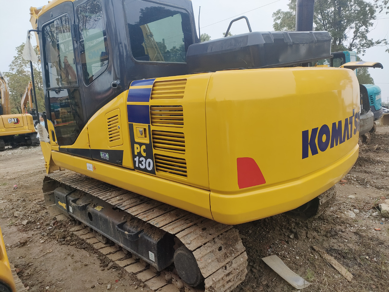 KOMATSU PC130-7 - Колёсный экскаватор: фото 5 KOMATSU PC130-7 - Колёсный экскаватор: фото 5