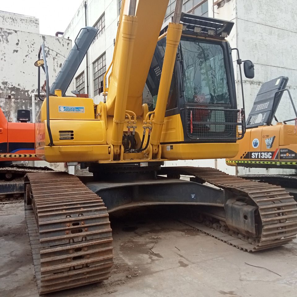 KOMATSU PC220-8 - Экскаватор: фото 3 KOMATSU PC220-8 - Экскаватор: фото 3
