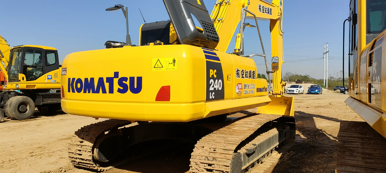 Гусеничный экскаватор KOMATSU PC240-8: фото 6