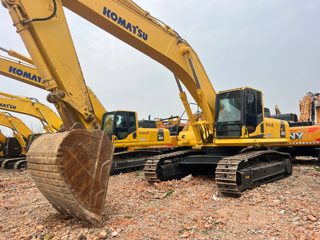 KOMATSU PC450-8 - Гусеничный экскаватор: фото 3 KOMATSU PC450-8 - Гусеничный экскаватор: фото 3