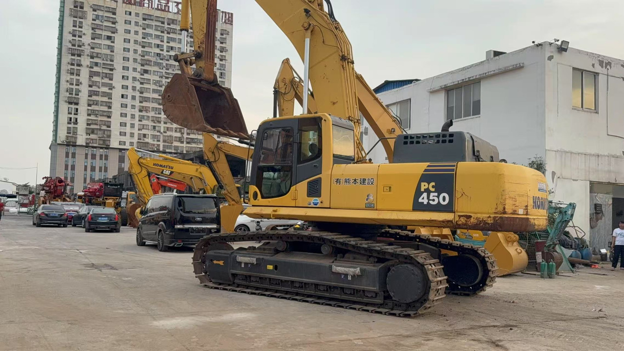 KOMATSU PC450-8 - Гусеничный экскаватор: фото 3 KOMATSU PC450-8 - Гусеничный экскаватор: фото 3