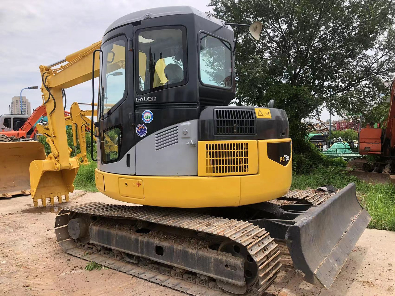KOMATSU PC70-8 - Мини-экскаватор: фото 2 KOMATSU PC70-8 - Мини-экскаватор: фото 2