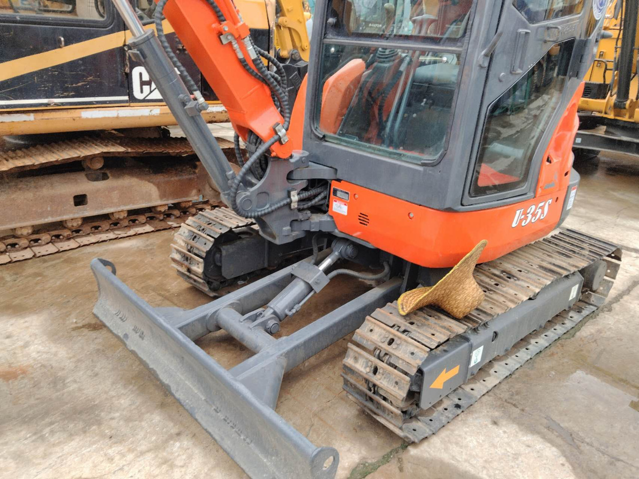 KUBOTA U35 - Мини-экскаватор: фото 2 KUBOTA U35 - Мини-экскаватор: фото 2