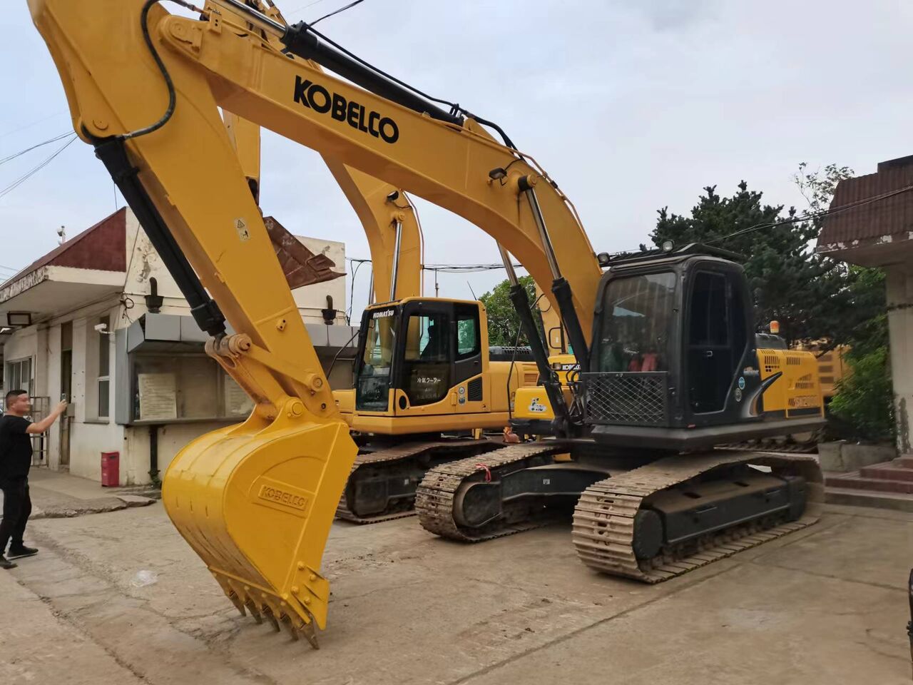 Kobelco SK200-8 - Экскаватор: фото 1 Kobelco SK200-8 - Экскаватор: фото 1