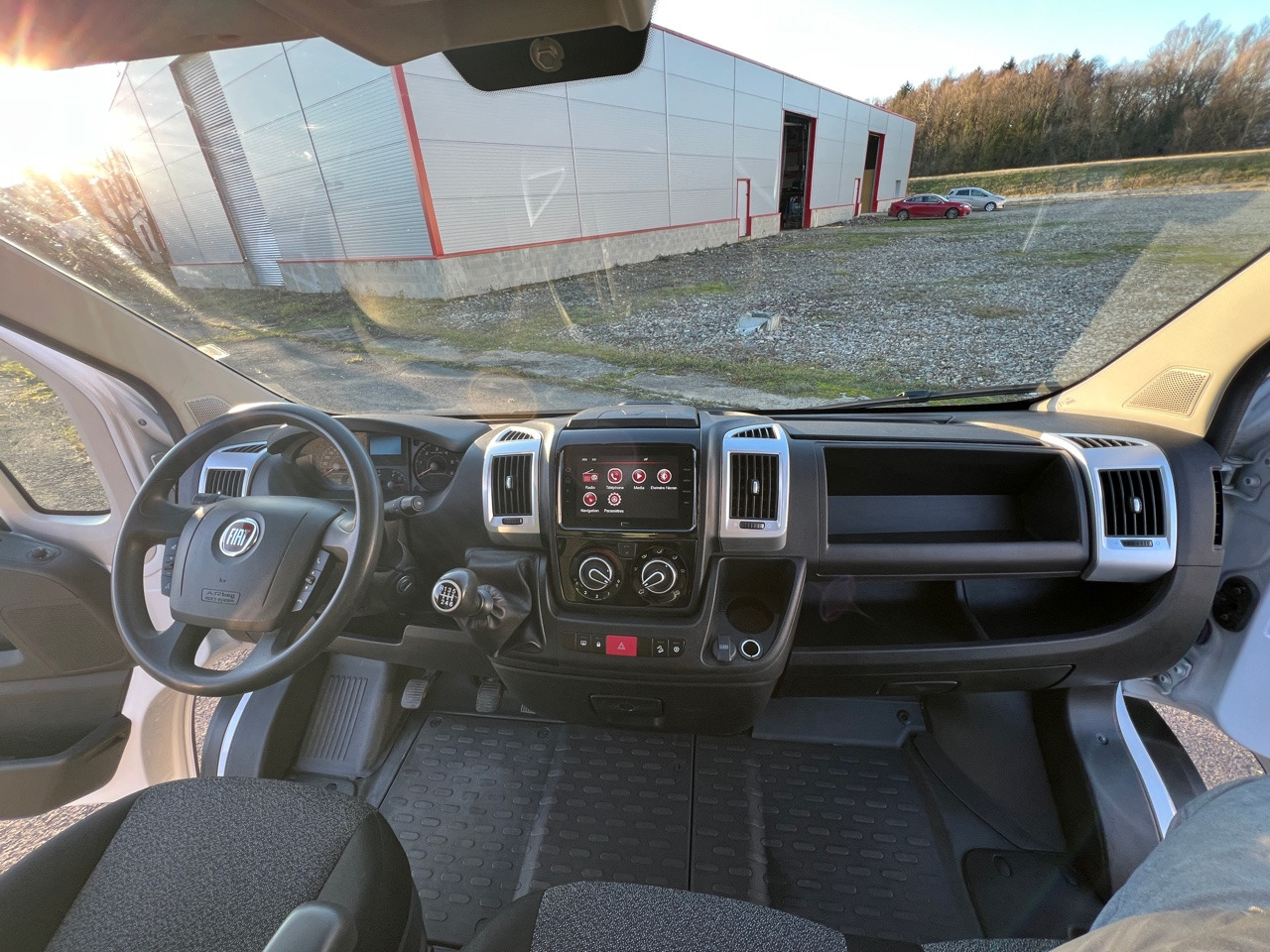 FIAT Ducato Benne + Coffre 2.3L 160 ch - Малотоннажный самосвал: фото 3 FIAT Ducato Benne + Coffre 2.3L 160 ch - Малотоннажный самосвал: фото 3