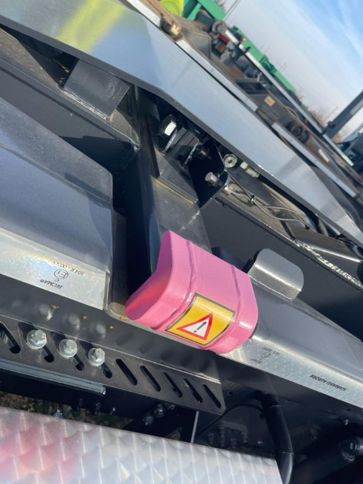 BLOCCAGGIO POSTERIORE ESTERNO - Кузов и экстерьер для Грузовиков: фото 4 BLOCCAGGIO POSTERIORE ESTERNO - Кузов и экстерьер для Грузовиков: фото 4