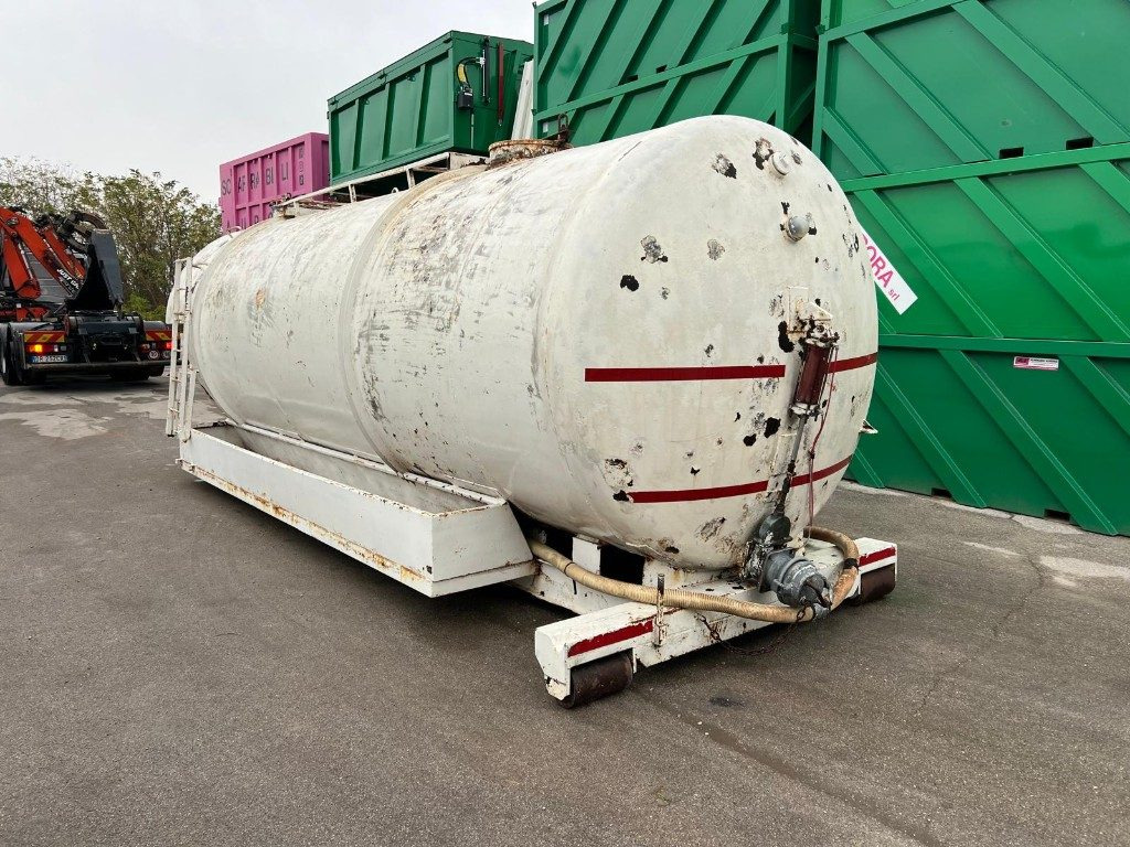 CISTERNA SCARRABILE USATA IN FERRO - Контейнер для мультилифта: фото 3 CISTERNA SCARRABILE USATA IN FERRO - Контейнер для мультилифта: фото 3