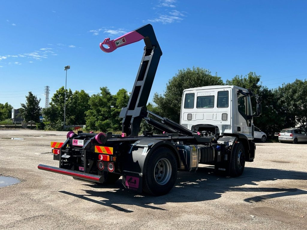 IVECO EUROCARGO 180E32K NUOVO SCARRABILE - Крюковой мультилифт: фото 5 IVECO EUROCARGO 180E32K NUOVO SCARRABILE - Крюковой мультилифт: фото 5