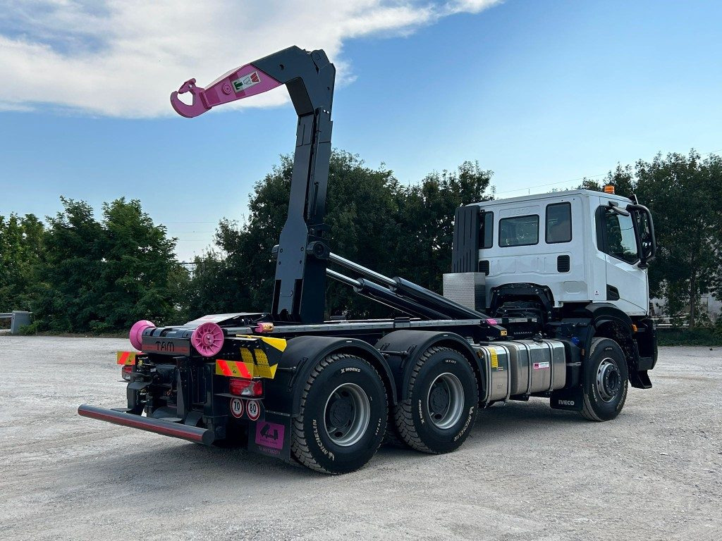 IVECO TRAKKER T-WAY AD380T NUOVO SCARRABILE - Крюковой мультилифт: фото 5 IVECO TRAKKER T-WAY AD380T NUOVO SCARRABILE - Крюковой мультилифт: фото 5