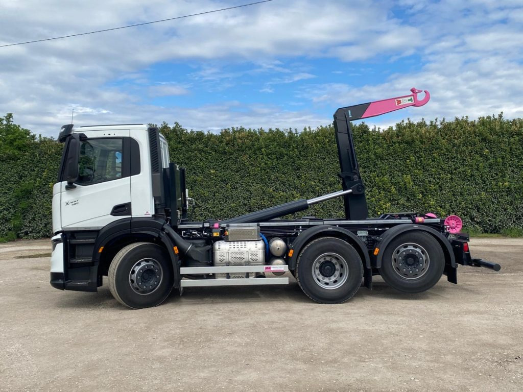 IVECO X-WAY AD280X48Y NUOVO SCARRABILE PASSO 3120 - Крюковой мультилифт: фото 3 IVECO X-WAY AD280X48Y NUOVO SCARRABILE PASSO 3120 - Крюковой мультилифт: фото 3